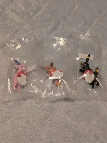 포켓몬 1번 복권 F상 길거리 산책 챠라링 프렌즈 이브이 에브이 블래키