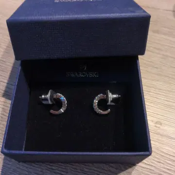 Swarovski 크리스탈 후프 귀걸이