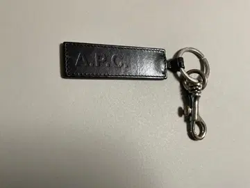 A.P.C. 블랙 가죽 키링