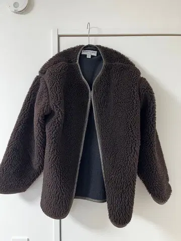 뷰티 앤 유스 Americana 플리스 자켓 보아