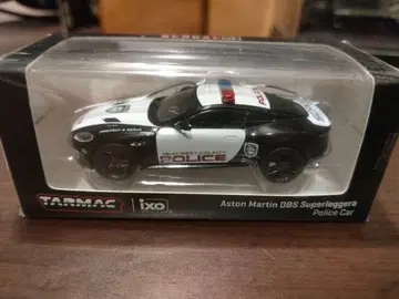 TARMAC WORKS 애스턴 마틴 DBS 폴리스카 1/64