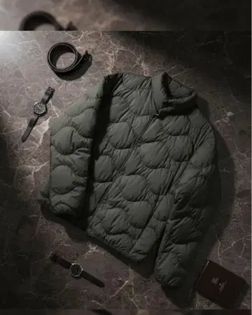 UNIQLO 울트라 라이트 다운 웨이브 퀼트 남성용 M 거의 미사용