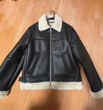 ZARA 무스탕 자켓