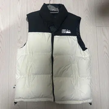 퍼스트 다운 다운 베스트 화이트/블랙