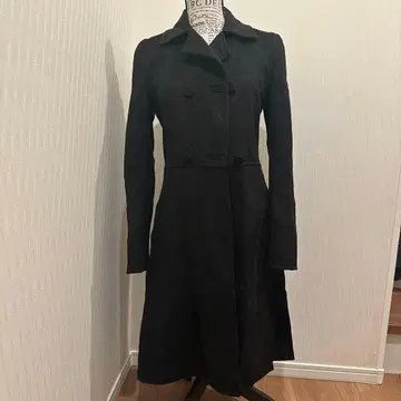 페라가모 블랙 더블 브레스트 롱 코트