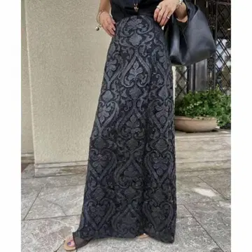 AMERI VINTAGE 인조 가죽 자수 스커트