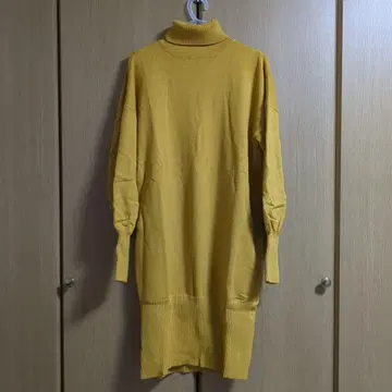 VIRINA 터틀넥 니트