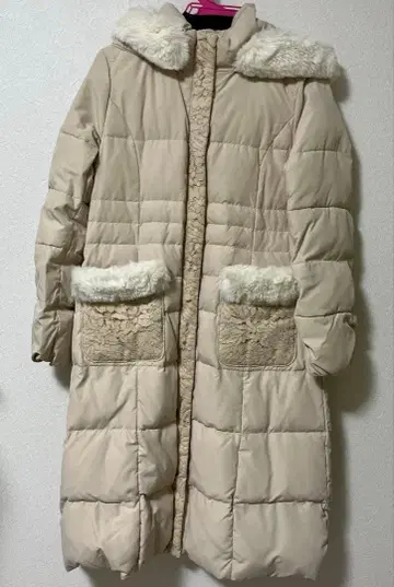 [ 새상품급 ] axes 퍼 후드 베이지 다운 자켓