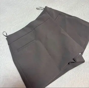 ZARA 그레이 큐롯 어시멘틀리 스코트