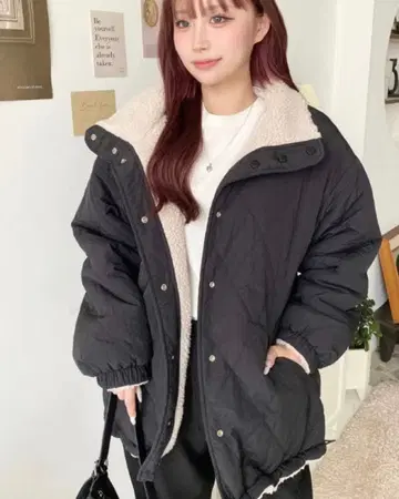 보아 나일론 퀼트 리버서블 스탠드 카라 코트