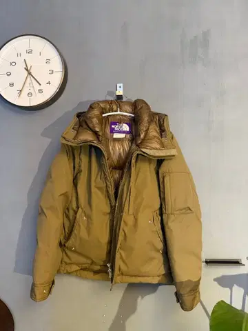 THE NORTH FACE 카키 후드 부착 다운 자켓