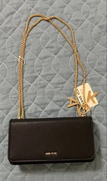 언클라인 지갑 백 16800엔 파티 매트 블랙