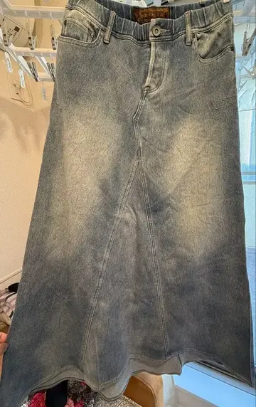 G0A 데님 그레이 플레어 스커트