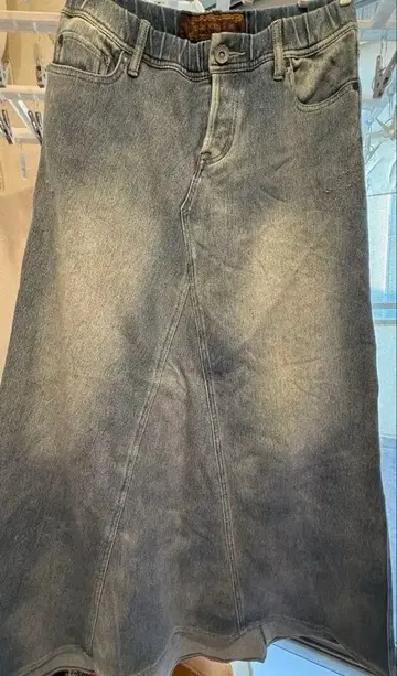 G0A 데님 그레이 플레어 스커트