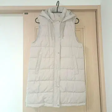 갤러리아 후드 부착 다운 베스트