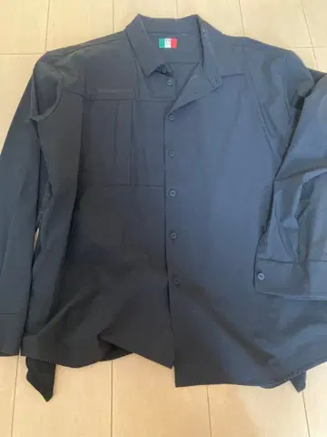 SY32 블랙 긴팔 셔츠 L 사이즈