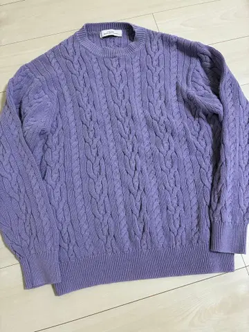 그린 레이블 릴랙싱 케이블 니트 스웨터 퍼플