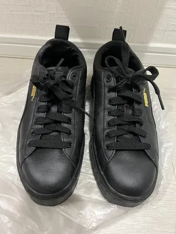 Puma 블랙 스니커즈
