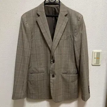 베이지 체크 무늬 테일러드 자켓