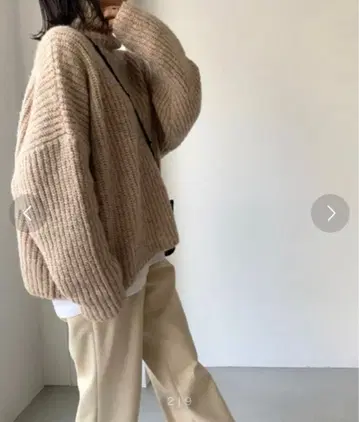 캐널진 니트 베이지