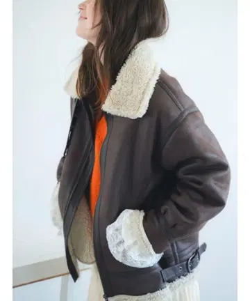 Ungrid 페이크 무스탕 보아 블루종 다크 브라운 M 사이즈