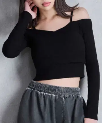 GYDA 카슈쿨 디자인 오프숄더 상의