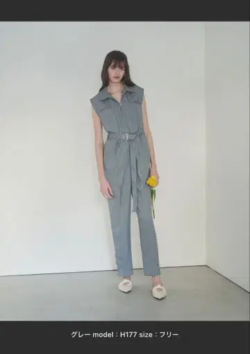 HANNE [벨트 포함] 밑단 버튼 슬리브리스 점프수트