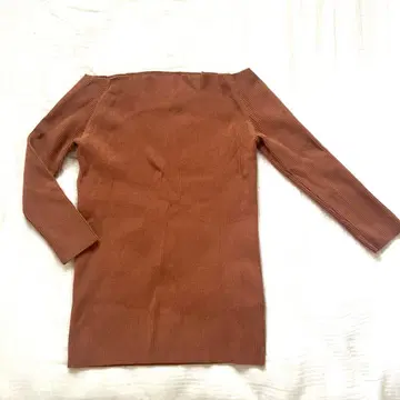 새상품급 ELENDEEK 브라운 오프숄더 니트 F 사이즈