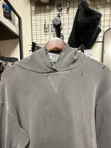 John Elliott 데미지 가공 후드티