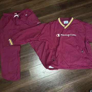 Champion x XLARGE 와인 레드 셋업