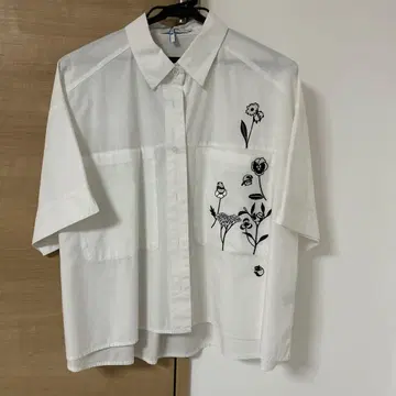 그라니프 숏 기장 블라우스