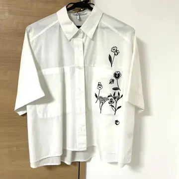 그라니프 롤링팬더즈 숏 기장 블라우스