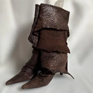 비대칭 커버 부츠