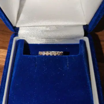 콤비 반지, 작은 다이아 밀조 디자인