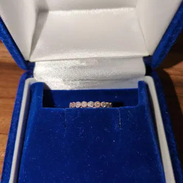 콤비 반지, 작은 다이아 밀조 디자인