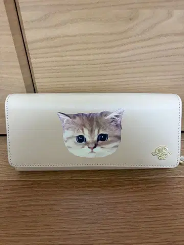 PAUL & JOE 고양이 얼굴 프린트 장지갑