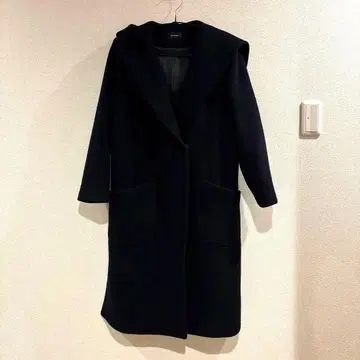 DOUX ARCHIVES 울 90% 코트 네이비 소매 퍼 탈부착 가능