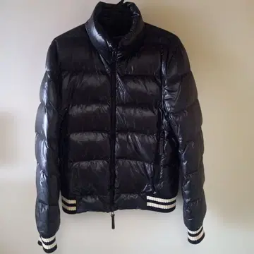 DUVETICA 블랙 다운 자켓 46