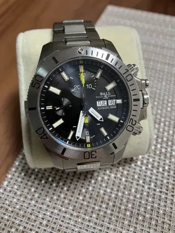 볼워치 Ballwatch 크로노그래프 새상품급