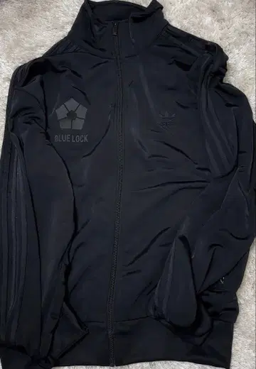 블루 록 이세탄 추첨 판매 adidas 트랙 탑 이사기 요이치 블랙