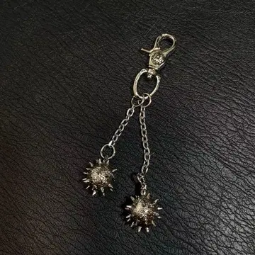 스파이크 참 포함 실버 지갑 체인