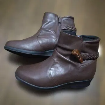 브라운 지퍼 부츠 23.5