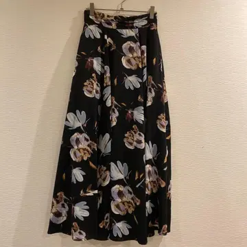 Andemiu 꽃무늬 플레어 스커트 블랙