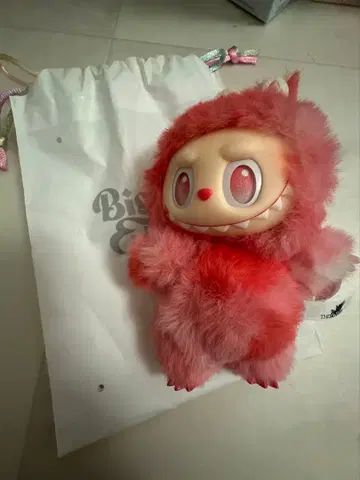 POPMART 러브브 빨간색