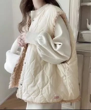 푹신푹신 2way 충전솜 퀼팅 x 퍼 리버서블 오버 사이즈 베스트