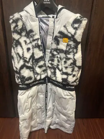 LOUDMOUTH 퍼 베스트 화이트/블랙