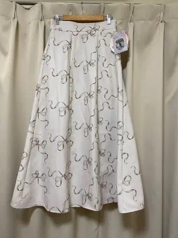 미사용 새상품 LP 작은 키 아이보리 리본 무늬 롱 스커트