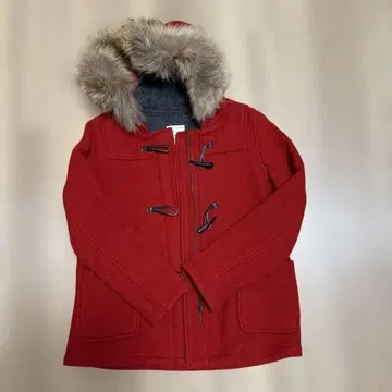 빨간색 더플 코트 후드 부착