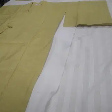 우비 폴리에스테르 100% 짙은 옐로우 컬러 무지 어깨 기장 131cm