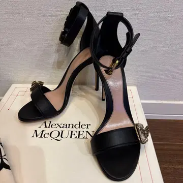 새상품 Alexander McQueen 블랙 하이힐